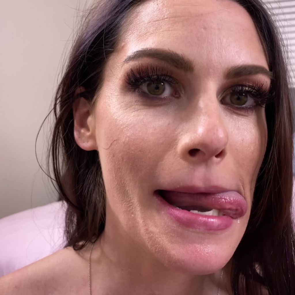 Private - Horny MILF Club 3